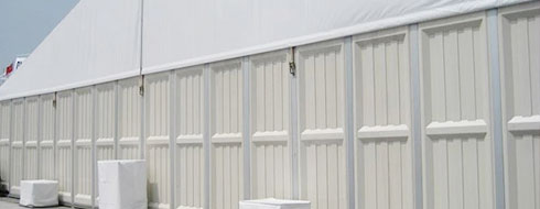 地震造成房屋倒塌 臨時(shí)帳篷救援